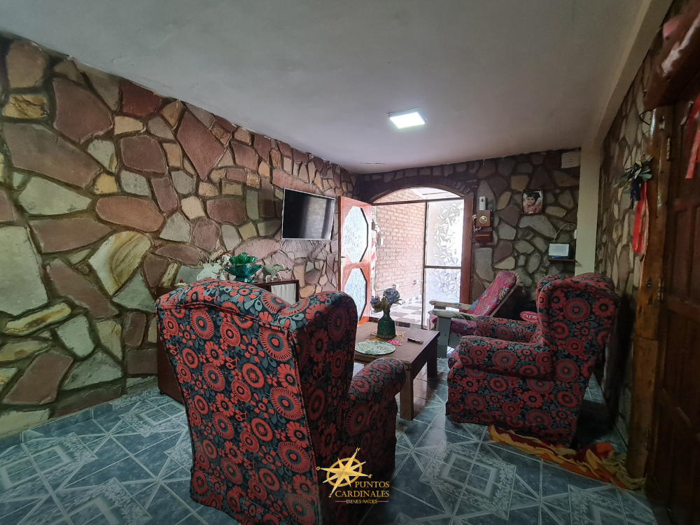 Casa de 2 dormitorios con potencial comercial – Esquel, Chubut - Imagen 3