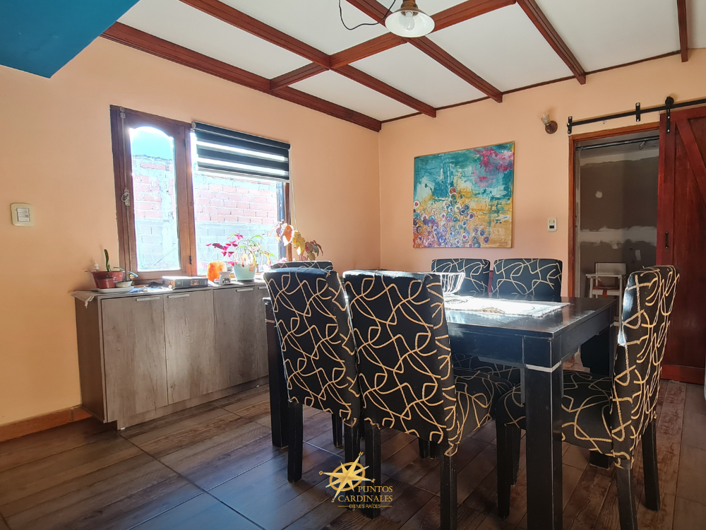 Casa con departamento independiente sobre lote de 875 m² – Esquel, Chubut - Imagen 4