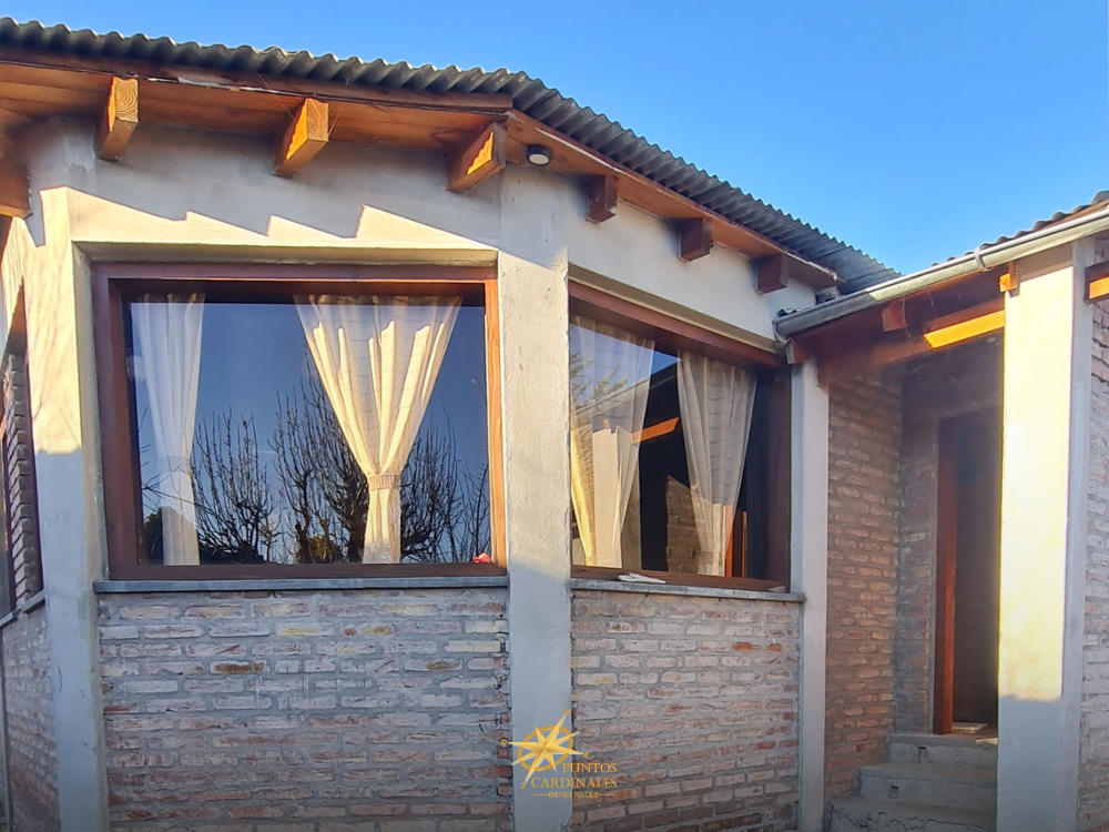 Casa con departamento independiente sobre lote de 875 m² – Esquel, Chubut - Imagen 8